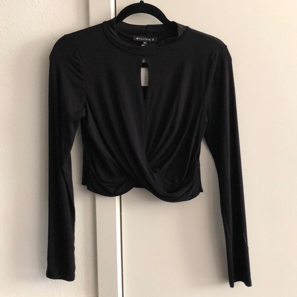 Black long sleeve crop